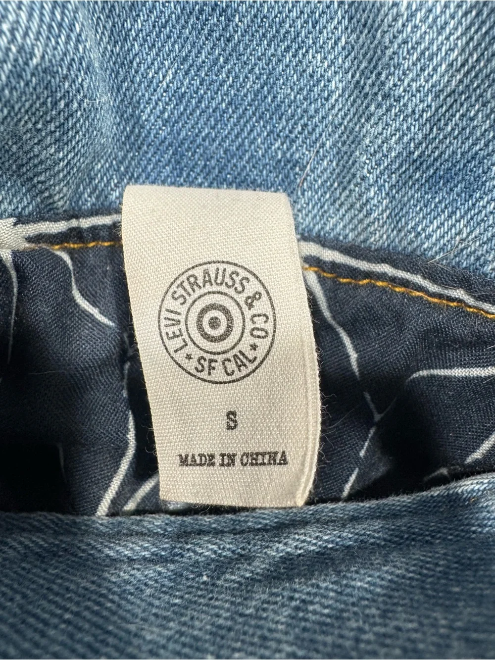 Levi's denim Pet jacket